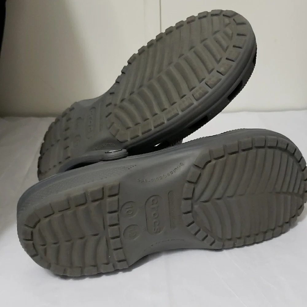 CROCS Gray Clog‎ Unisex Footwear M 10 W12